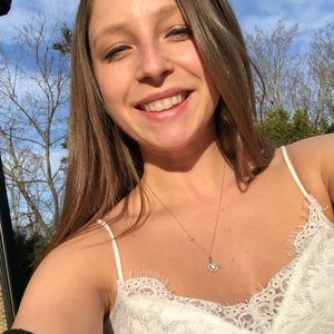 Meet your Posher, Brianna